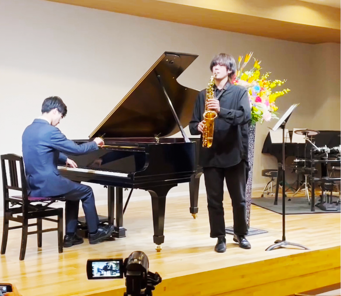 外部のピアノ教室、友人とオリジナル楽曲を制作